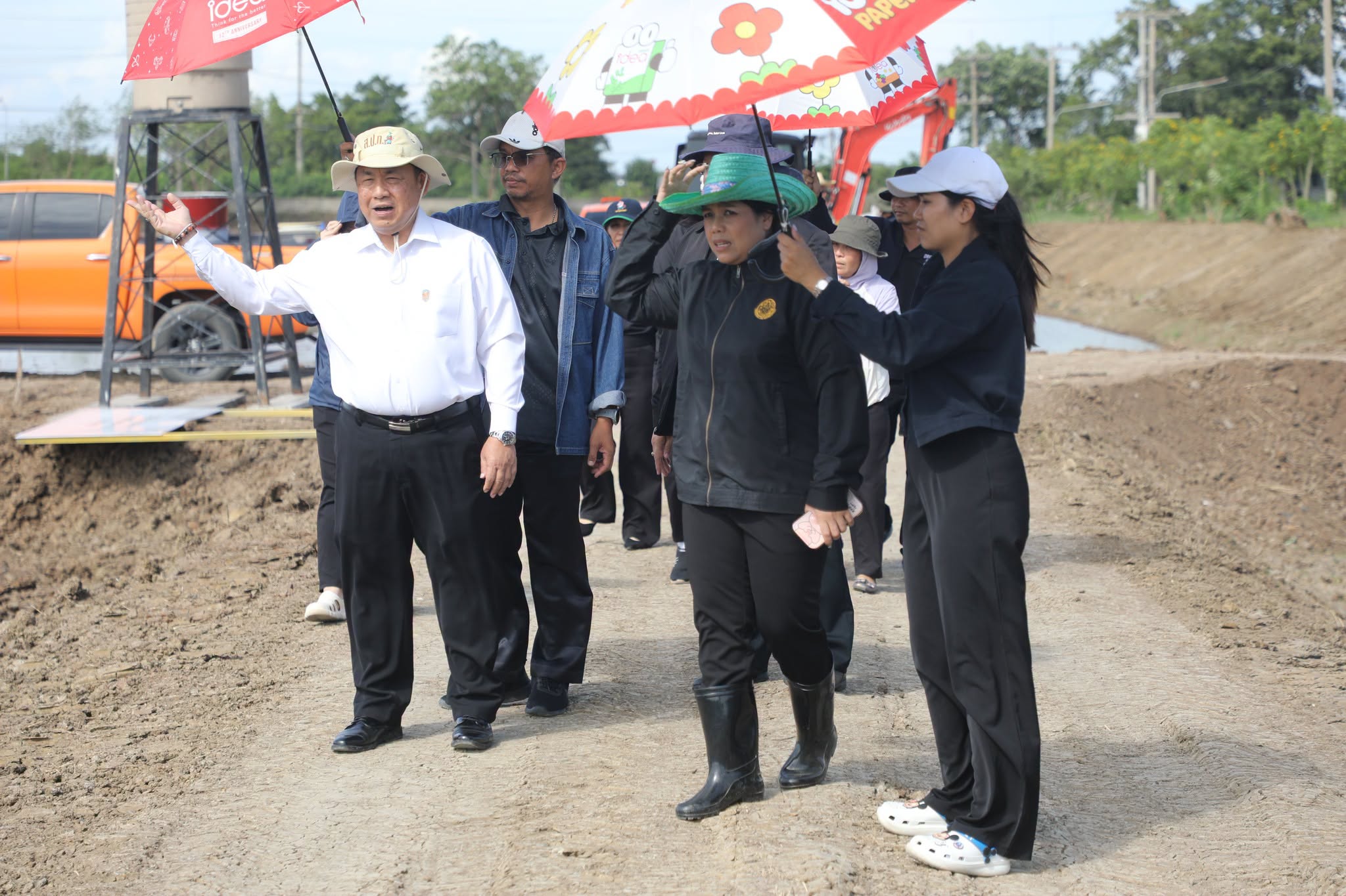 title - ส.ป.ก. ลงพื้นที่ตรวจความพร้อม เตรียมจัดงานจิตอาสาพัฒนาด้านการเกษตร ณ ศูนย์ศิลปาชีพบางไทร